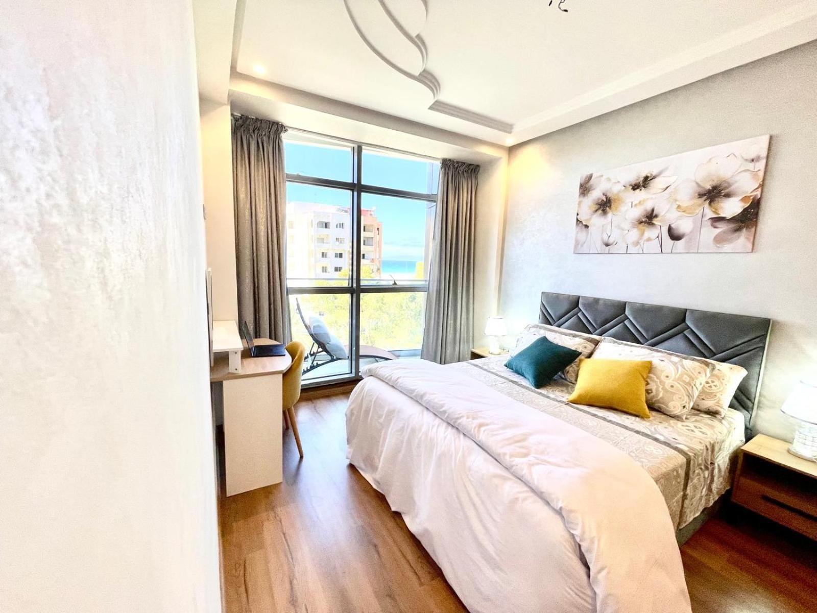 Modern Elegance With Sea Views In Central Tangier - Steps To Beach, Train And Attractions! ภายนอก รูปภาพ