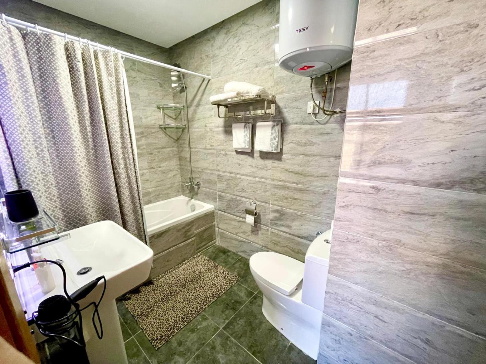 Modern Elegance With Sea Views In Central Tangier - Steps To Beach, Train And Attractions! ภายนอก รูปภาพ